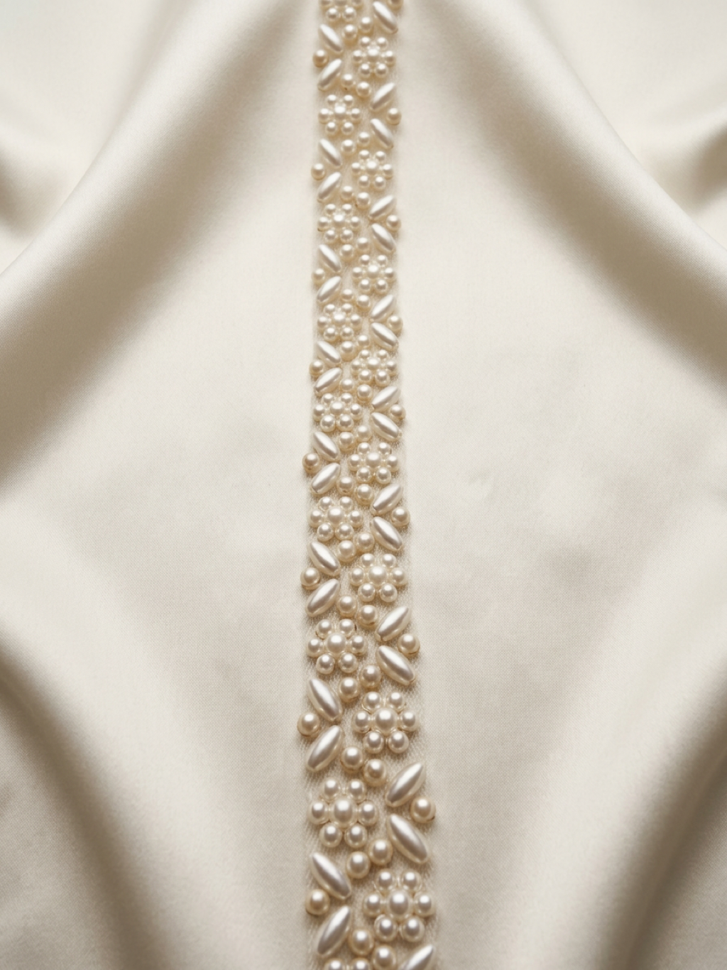 Ivory delicate Pearl Floral Beaded Trim – Self Adhesive or Sew-On Seam Allowance – Bridal Pearl Trim for Dress, Veil, Collar, Cuff
