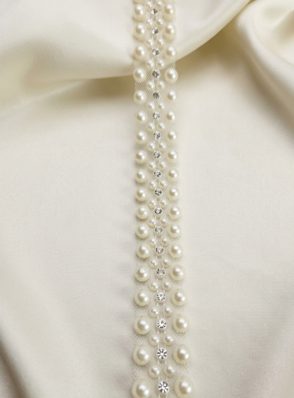 Ivory Pearl & Crystal Beaded Trim – Self Adhesive or Sew-On Seam Allowance – Bridal Pearl Rhinestone Trim for Dress, Collar, Cuff