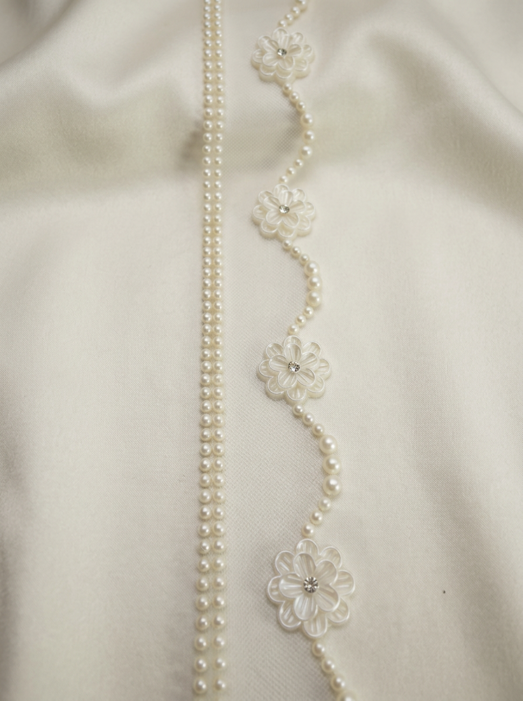Ivory Pearl & Floral Beaded Trim – Self Adhesive or Sew-On Seam Allowance – Delicate Trim for  Veil, Collar, Cuff, DIY