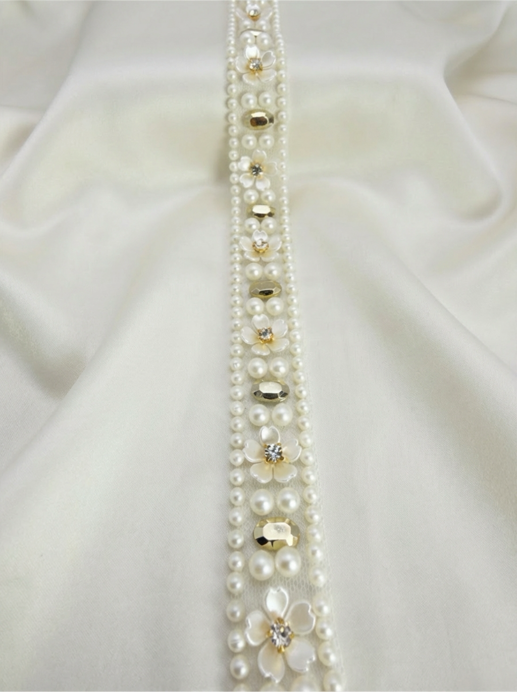 Pearl & Gold Rhinestone Floral Trim – Self Adhesive or Sew-On Seam Allowance – Luxury Bridal Beaded Trim for Dress, Veil, Collar