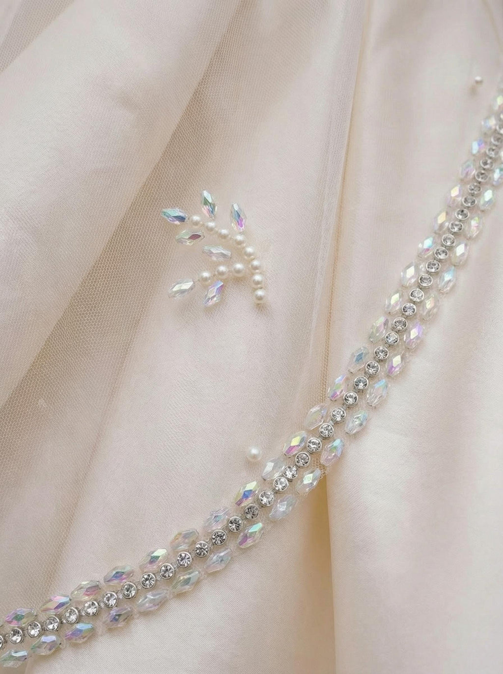 Pearl Trim Veil with Iridescent Beading